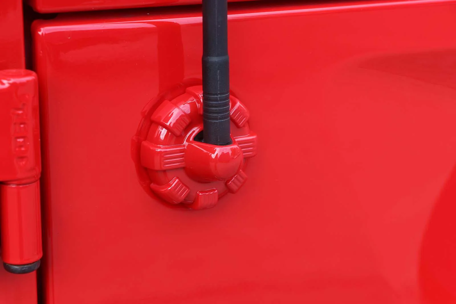 Radio Antenna Base Cover Trim Antenna Mount Decoration Bezel for Jeep Wrangler JL 2018-2022 (Black/ Red/ Silver) - Image 7