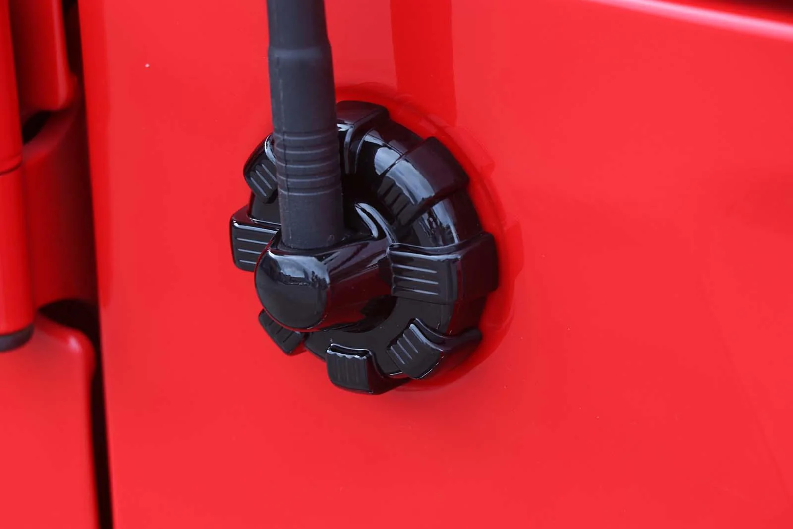 Radio Antenna Base Cover Trim Antenna Mount Decoration Bezel for Jeep Wrangler JL 2018-2022 (Black/ Red/ Silver) - Image 8