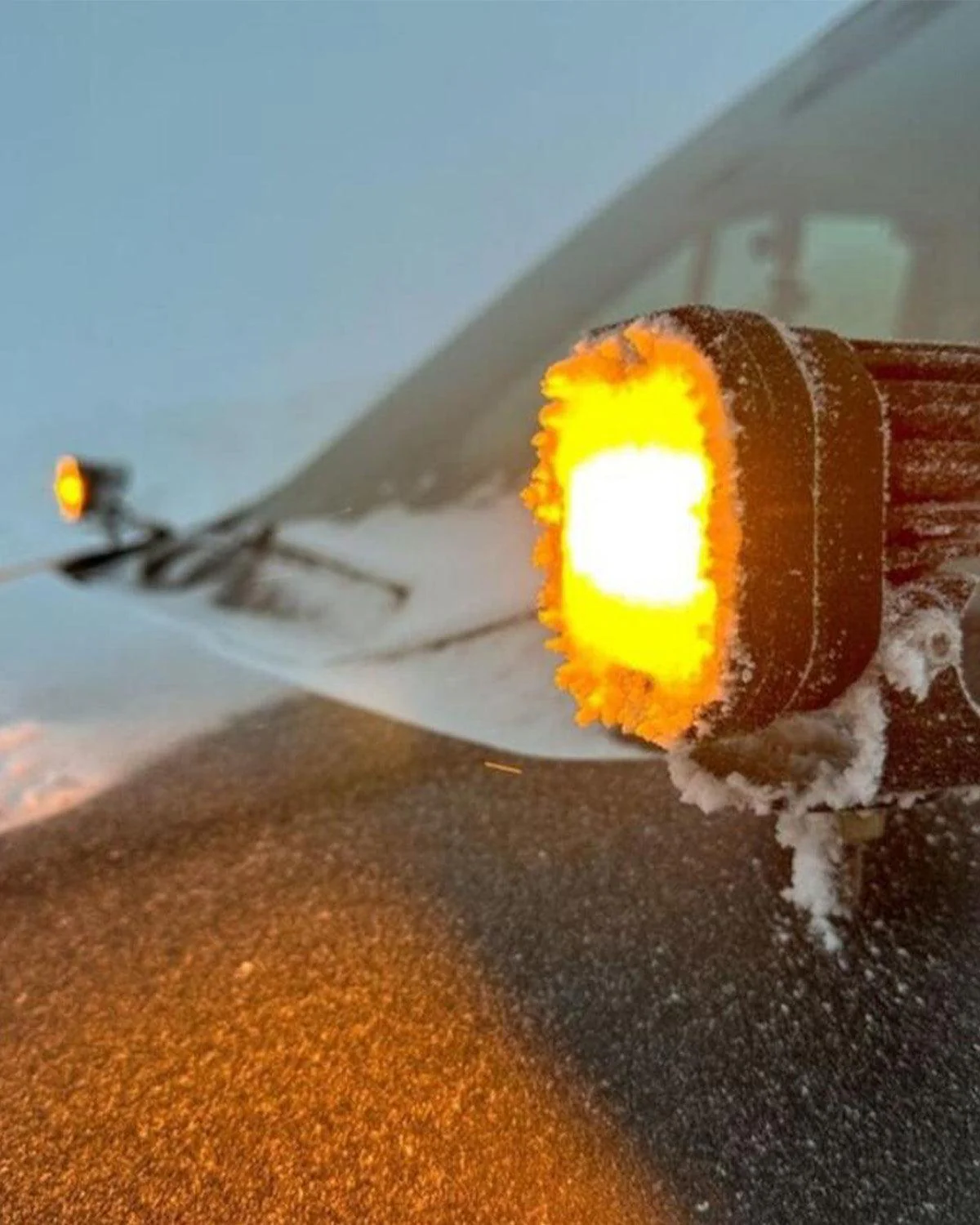 XP-ULTRA Series 3 INCH 96W 9600LM LED PODS 6 MODES WHITE AMBER FLASHING LED DRIVING LIGHTS - Image 8