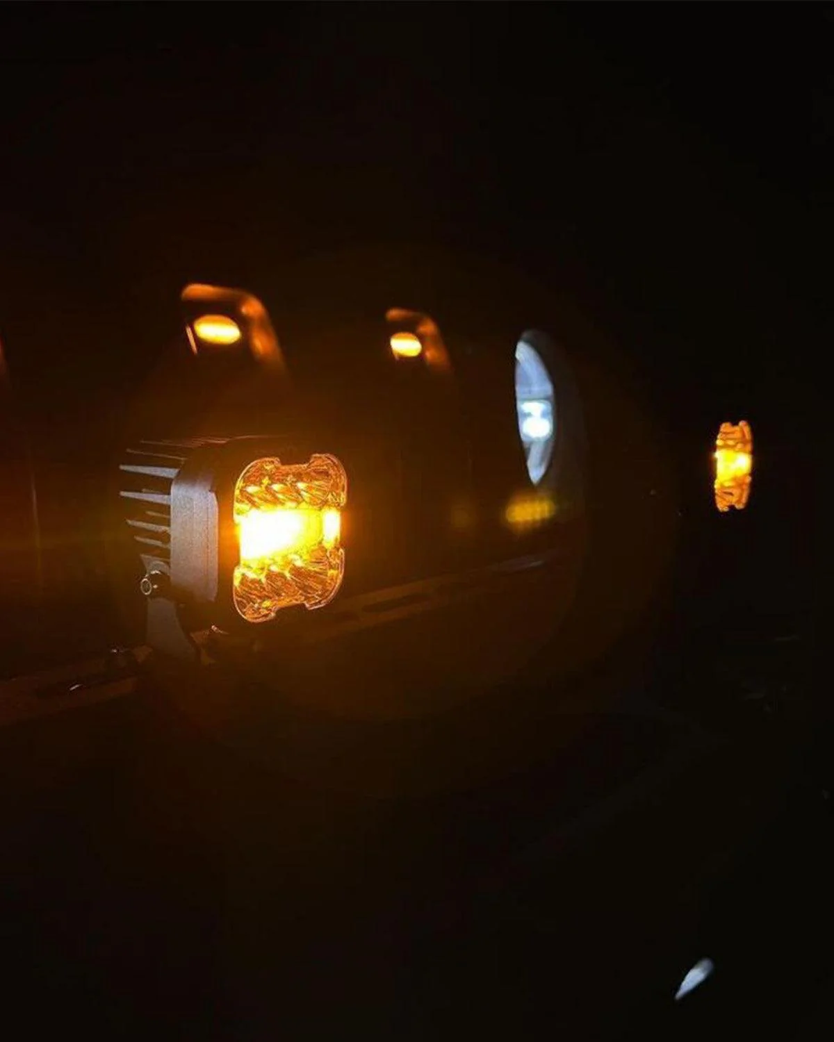 XP-ULTRA Series 3 INCH 96W 9600LM LED PODS 6 MODES WHITE AMBER FLASHING LED DRIVING LIGHTS - Image 9